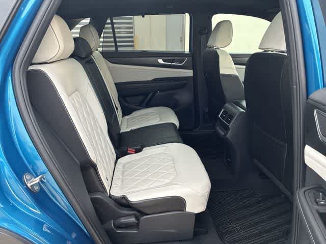 Used 2024 Volkswagen Atlas Cross Sport SEL Premium R-Line AWD/4WD image 22