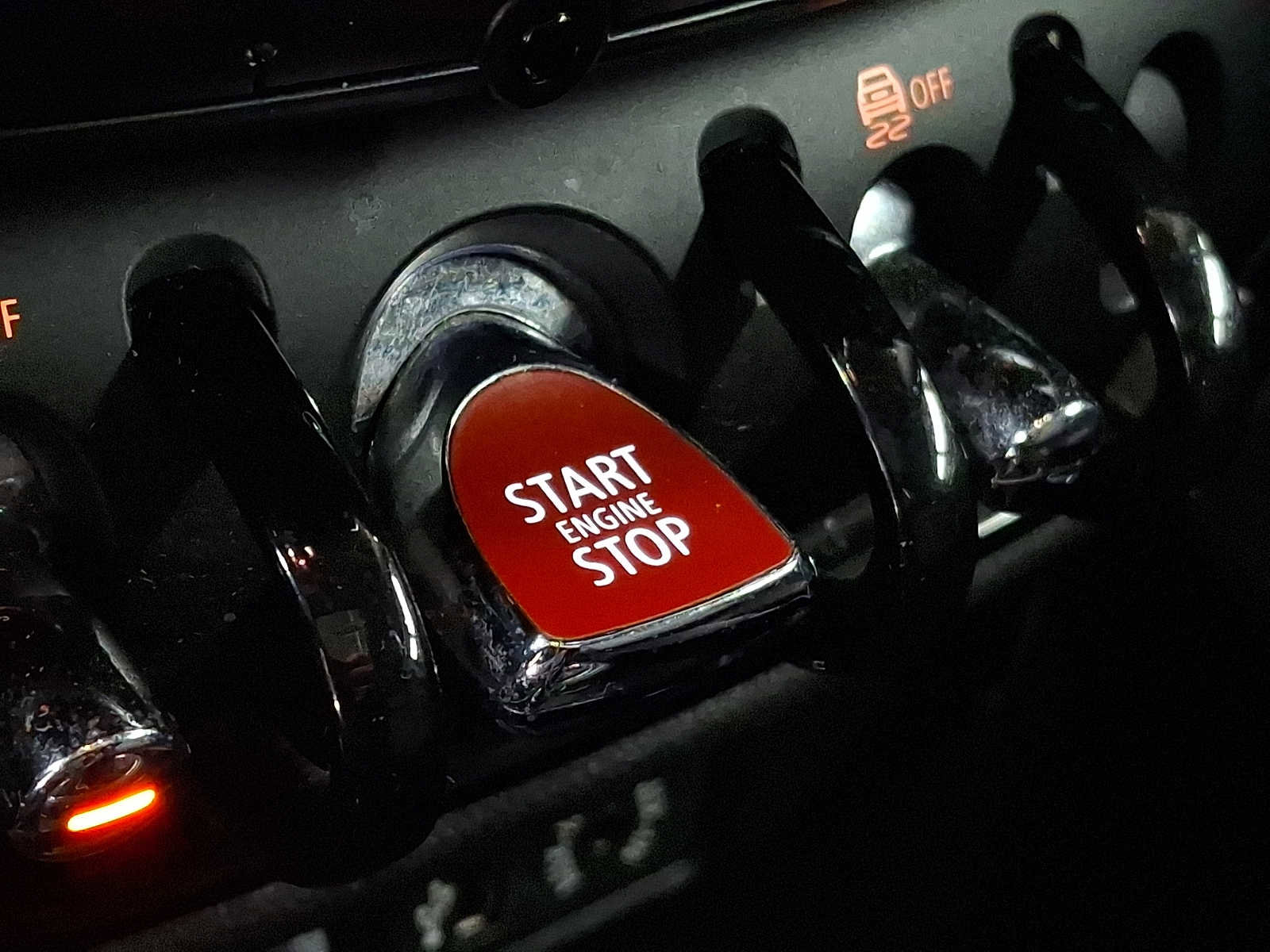 Used 2017 MINI Cooper Clubman S image 22