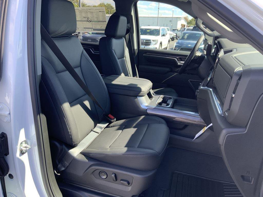 New 2026 Chevrolet Silverado 3500 LTZ w/ LTZ Premium Package image 68