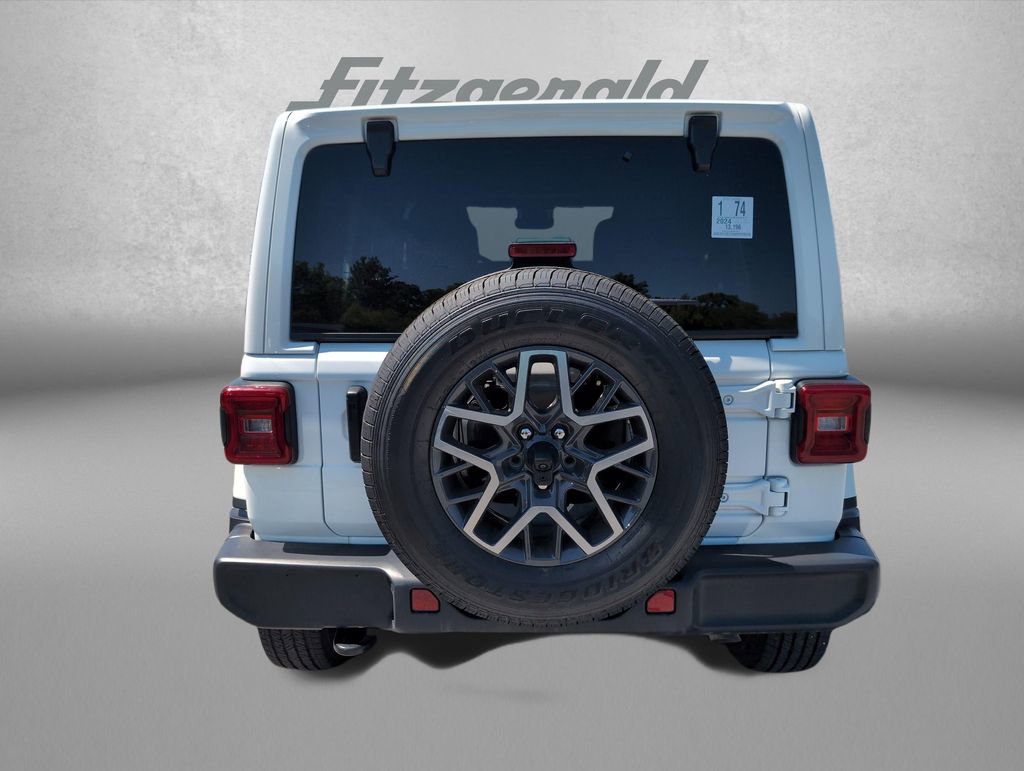 Used 2024 Jeep Wrangler Unlimited Sahara w/ Technology Group AWD/4WD image 4