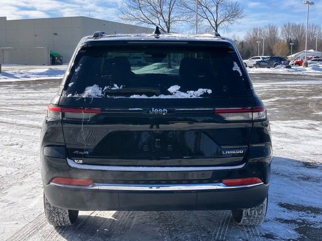 Used 2022 Jeep Grand Cherokee Laredo w/ Luxury Tech Group I image 24