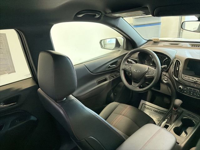 Used 2024 Chevrolet Equinox RS image 31