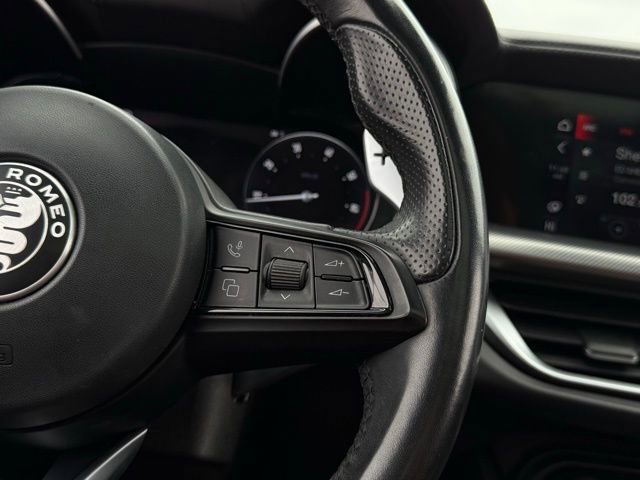 Used 2024 Alfa Romeo Stelvio Veloce image 11