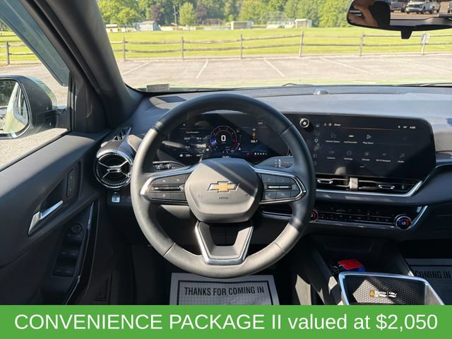 Used 2026 Chevrolet Equinox LT w/ Convenience Package II AWD/4WD image 2