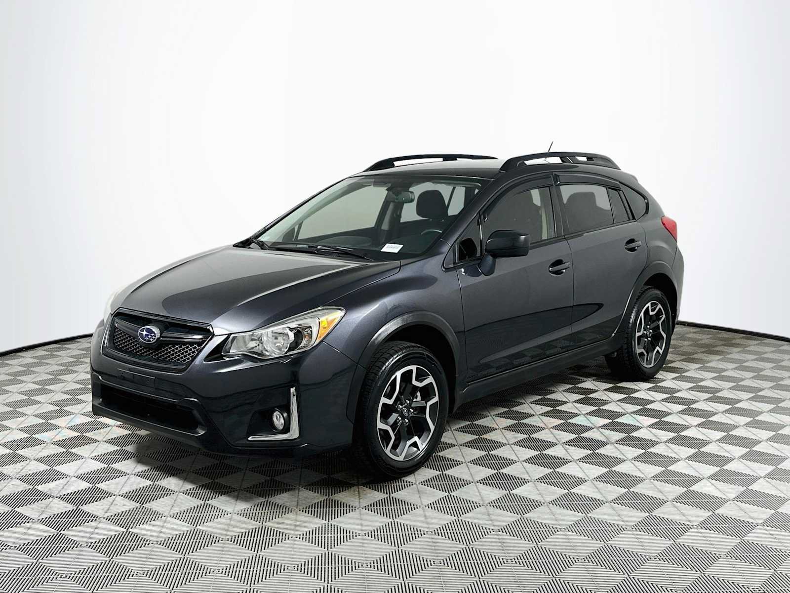 Used 2016 Subaru Crosstrek 2.0i Premium AWD/4WD image 3