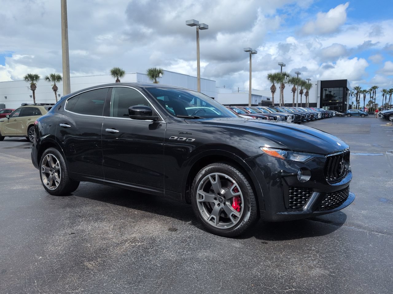 Used 2023 Maserati Levante Modena AWD/4WD image 2