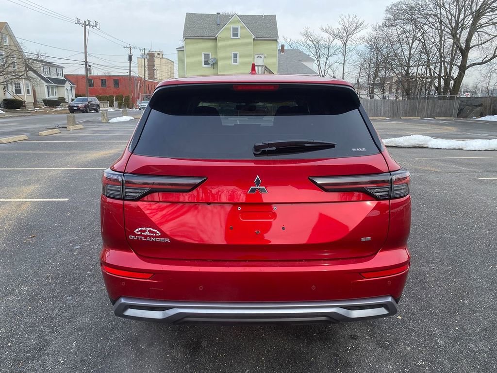 New 2026 Mitsubishi Outlander SE image 6