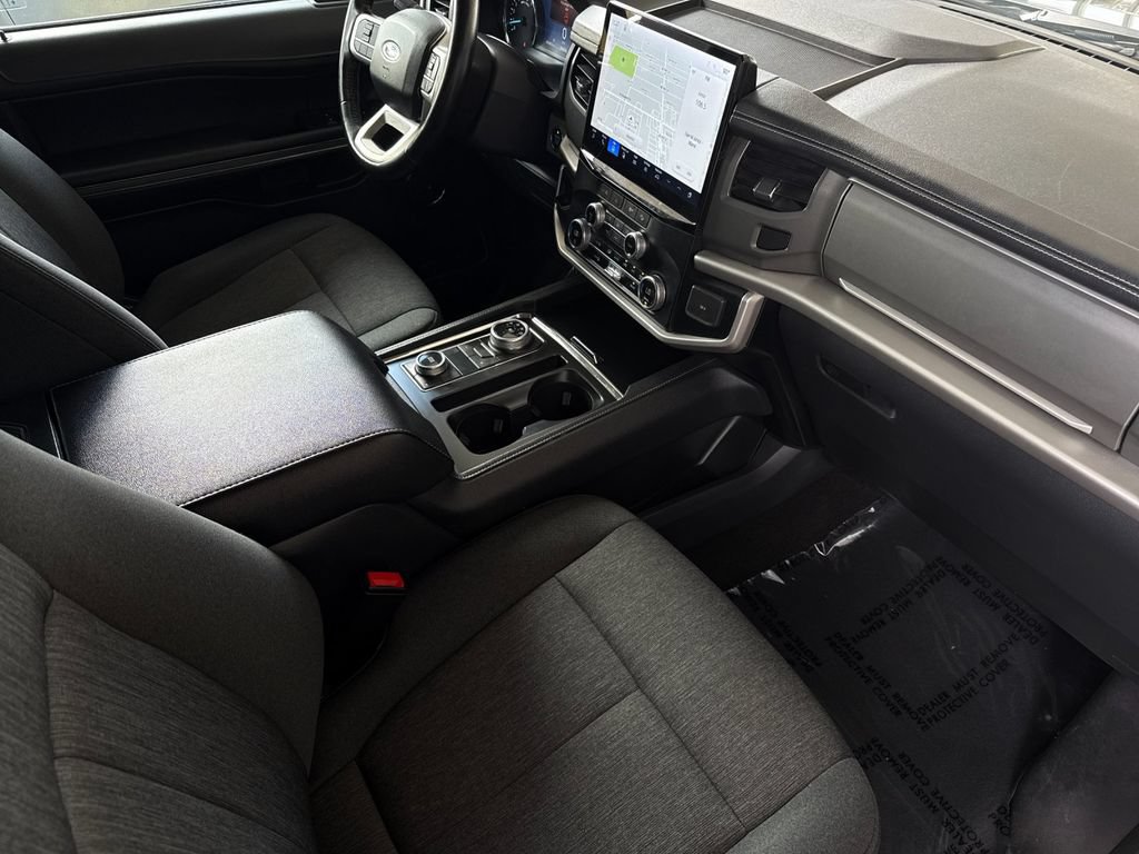 Used 2024 Ford Expedition Max XLT AWD/4WD image 17