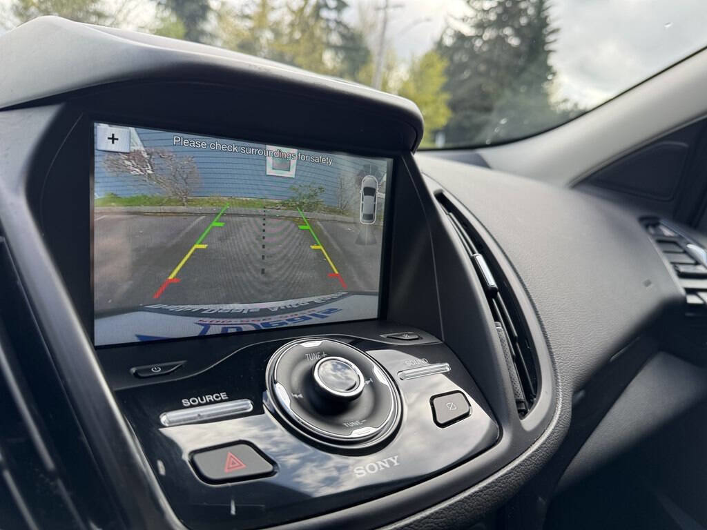 Used 2019 Ford Escape Titanium image 20