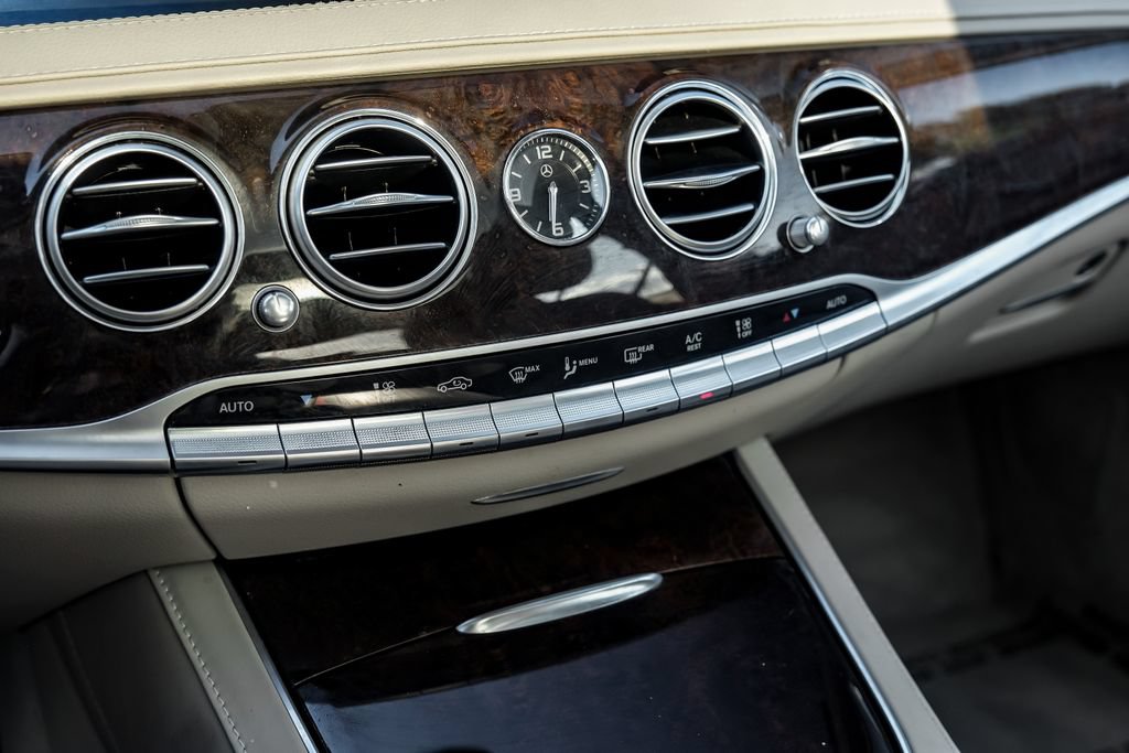 Used 2019 Mercedes-Benz S 560 Sedan image 29