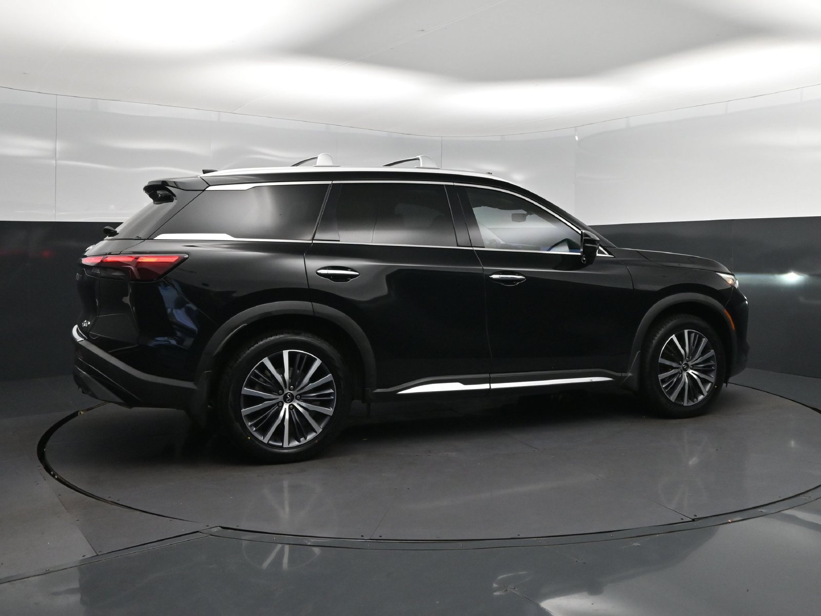 Certified 2023 INFINITI QX60 Sensory w/ Vision Package AWD/4WD image 8