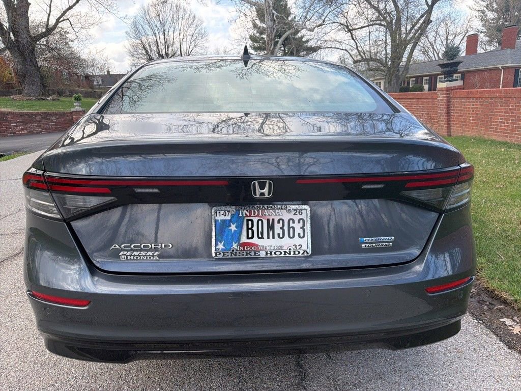 Used 2024 Honda Accord Touring image 5