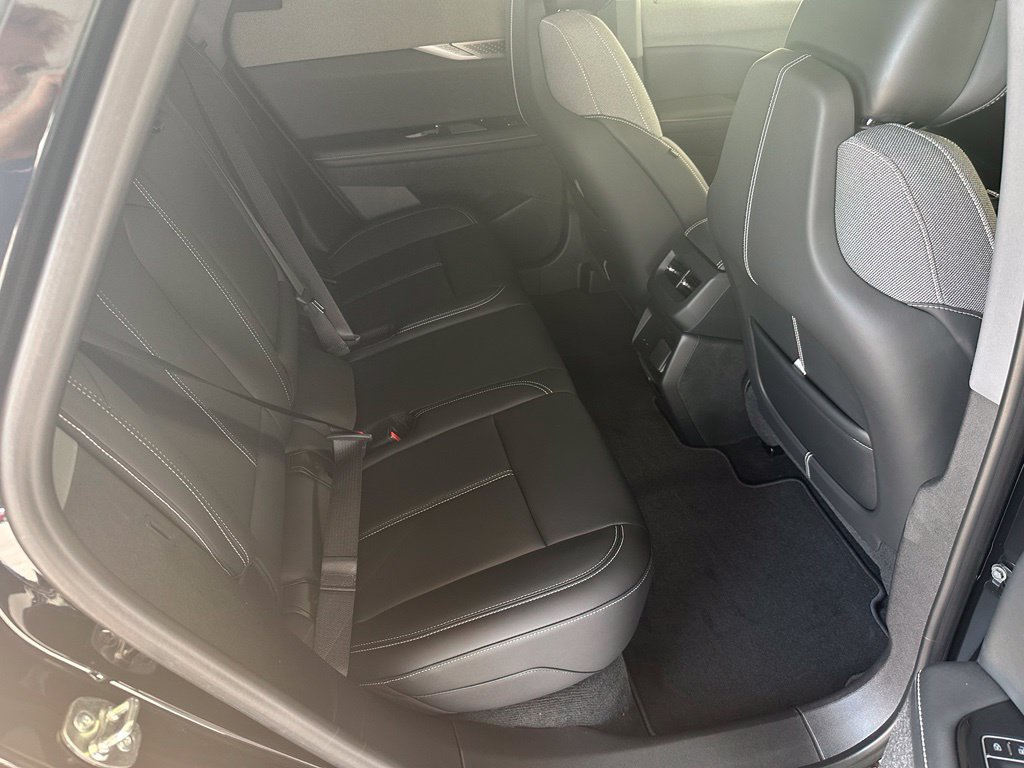New 2026 Cadillac Optiq Luxury 1 RWD image 31