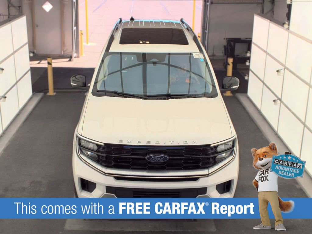 Used 2025 Ford Expedition Max Platinum w/ Driver's Package AWD/4WD image 2