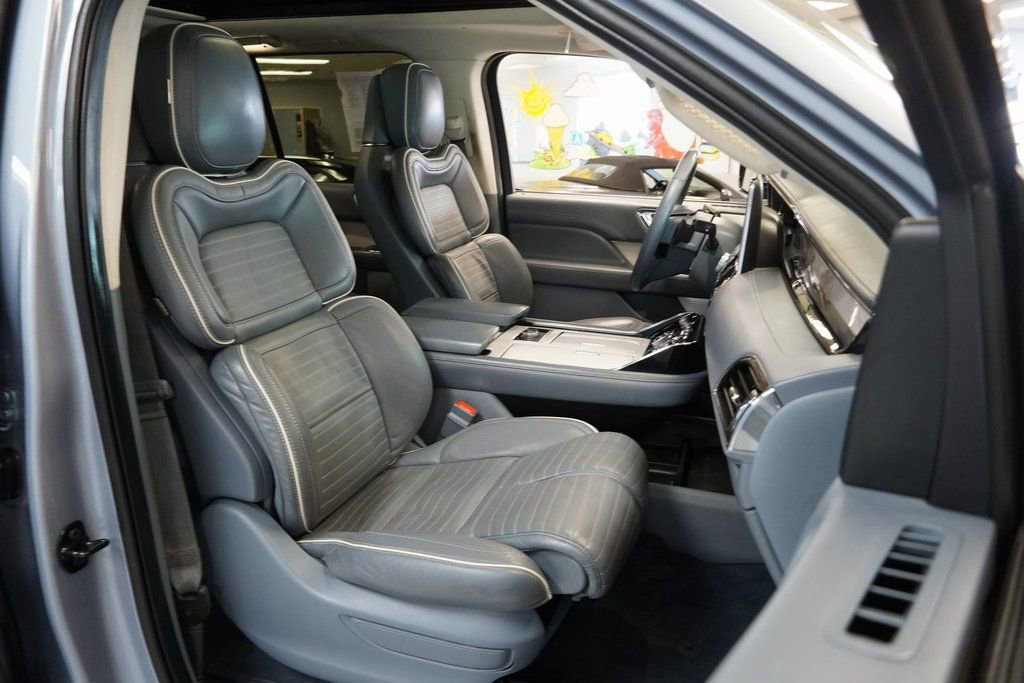 Used 2021 Lincoln Navigator L Black Label w/ Cargo Convenience Package image 36