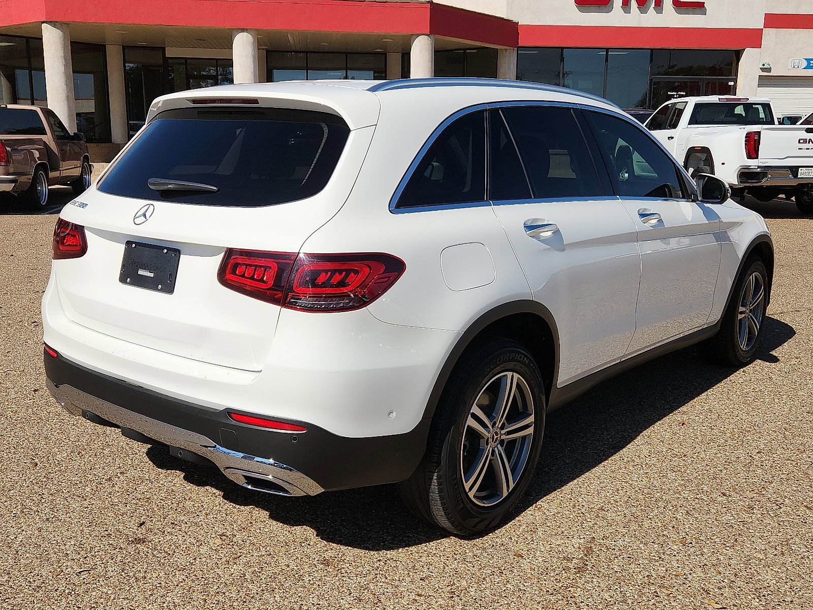 Used 2022 Mercedes-Benz GLC 300 image 4