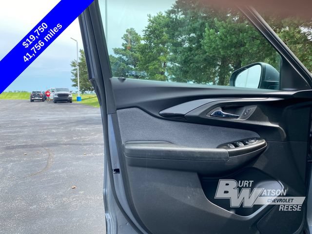 Used 2022 Chevrolet TrailBlazer LT w/ Convenience Package FWD image 13