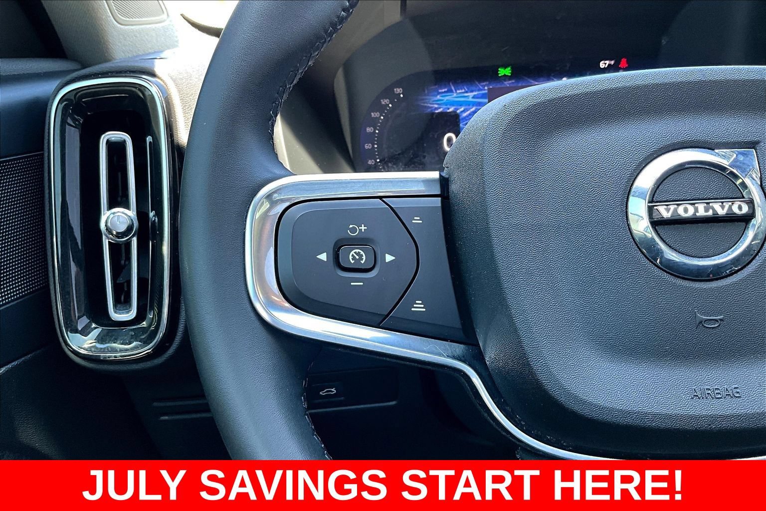 Used 2024 Volvo XC40 B5 Plus AWD/4WD image 14