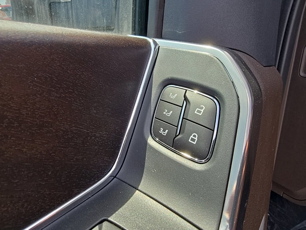 New 2026 Ford F350 4x4 Crew Cab Super Duty image 11