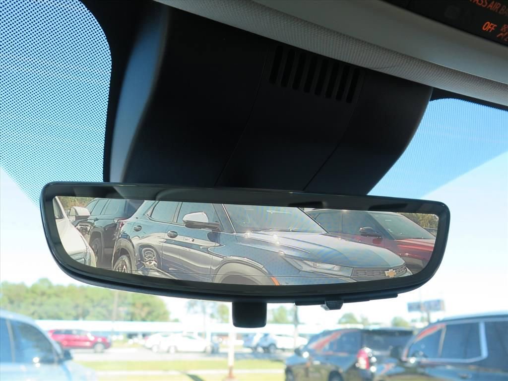 Used 2023 GMC Yukon Denali w/ Denali Reserve Package image 18