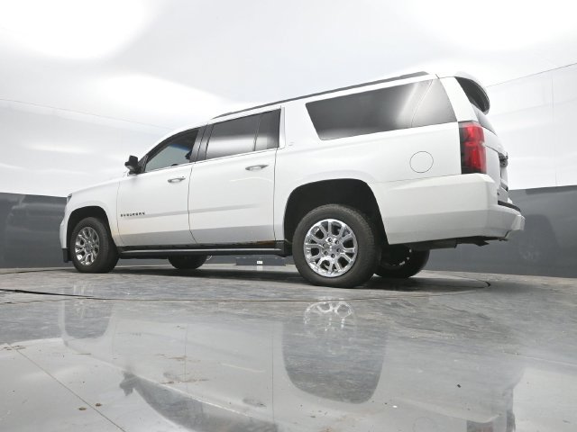 Used 2019 Chevrolet Suburban LT AWD/4WD image 43