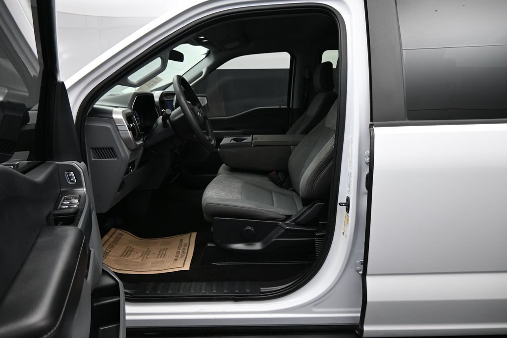 Used 2022 Ford F150 XLT w/ Trailer Tow Package AWD/4WD image 10