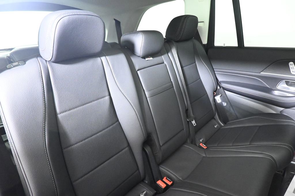 New 2026 Mercedes-Benz GLS 450 4MATIC image 38