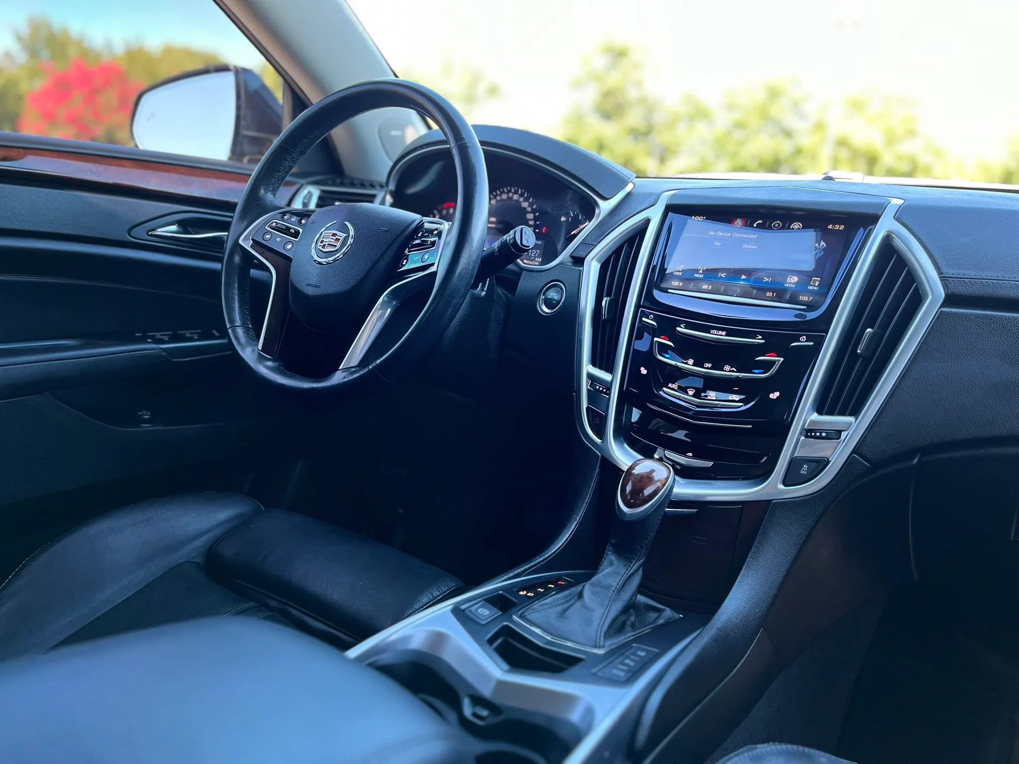 Used 2016 Cadillac SRX Luxury w/ Driver Awareness Package FWD image 16