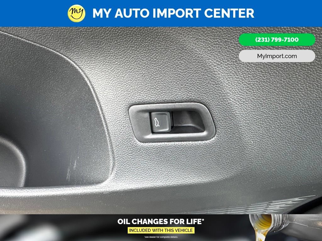 Used 2025 Volkswagen Atlas Peak Edition SE AWD/4WD image 11