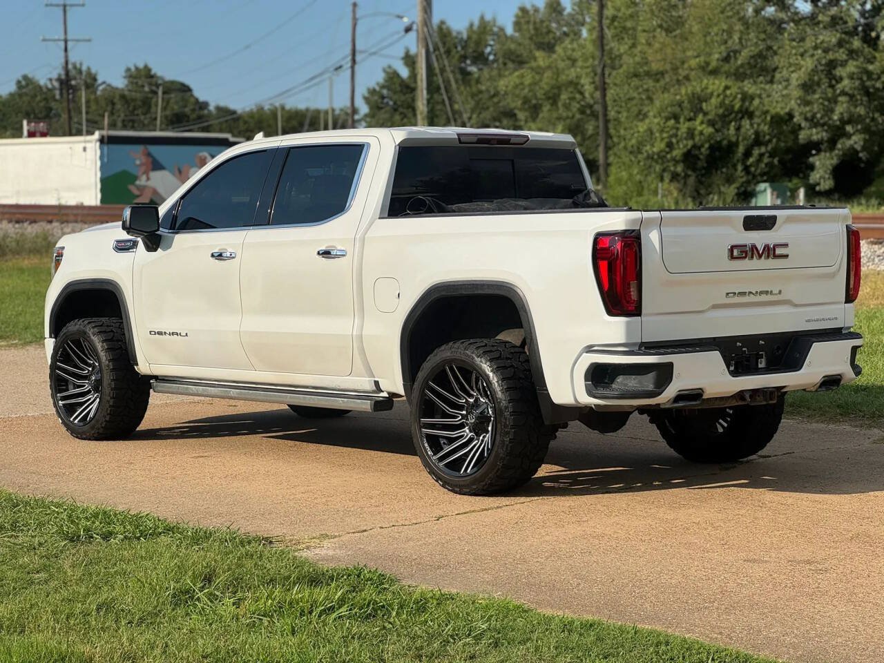 Used 2019 GMC Sierra 1500 Denali w/ Denali Ultimate Package AWD/4WD image 3