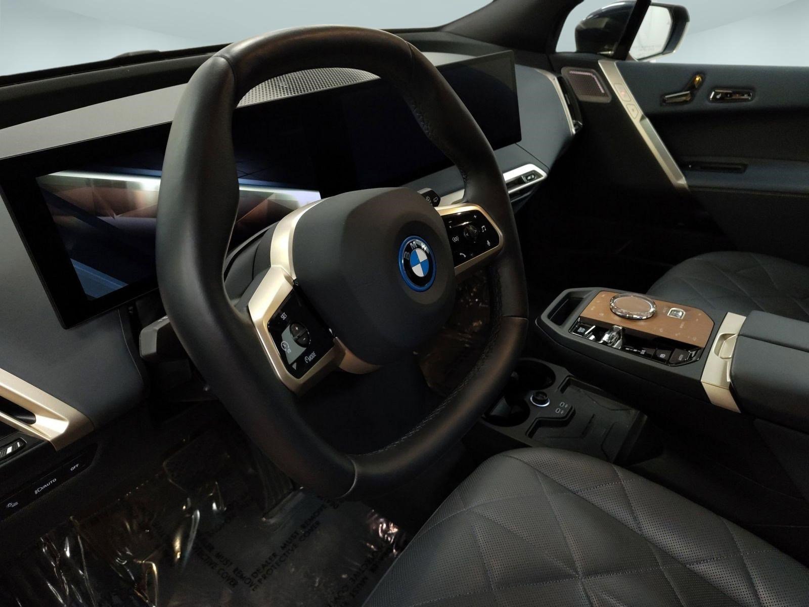 Certified 2023 BMW iX M60 w/ Executive Package image 4