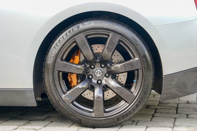 Used 2010 Nissan GT-R Premium AWD/4WD image 17