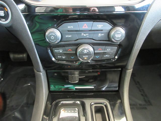 Used 2022 Chrysler 300 S RWD image 45