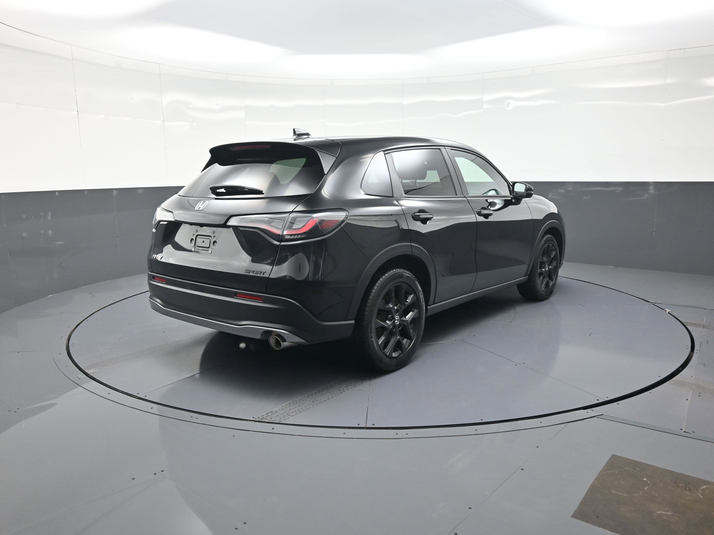 Used 2024 Honda HR-V Sport image 3