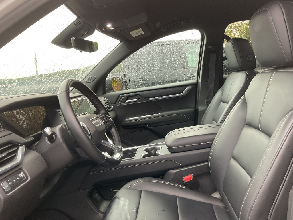 Used 2026 GMC Acadia Elevation w/ Elevation Premium Package AWD/4WD image 8