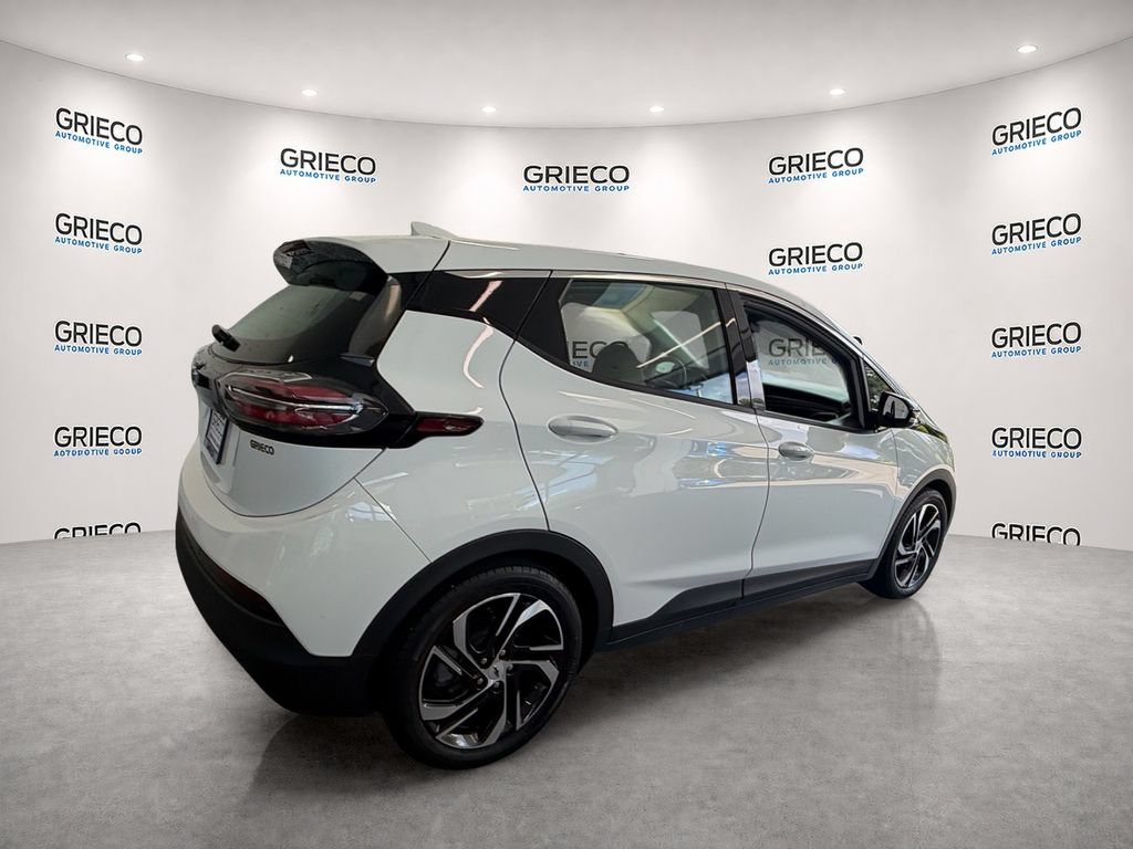 Certified 2023 Chevrolet Bolt LT w/ Infotainment Package FWD image 7