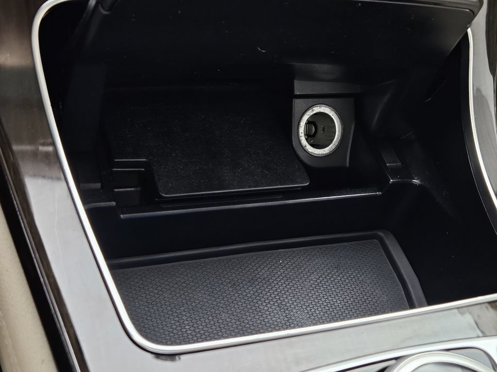 Used 2019 Mercedes-Benz GLC 300 4MATIC w/ Premium Package image 13