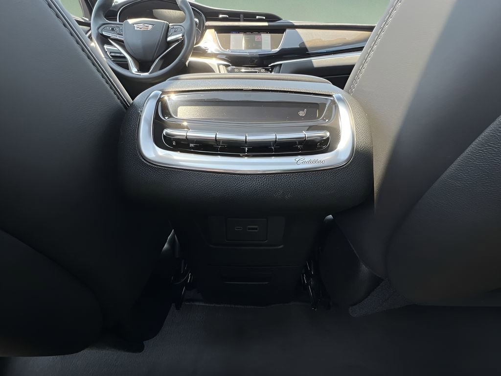 Certified 2024 Cadillac XT6 Premium Luxury w/ Platinum Package image 22