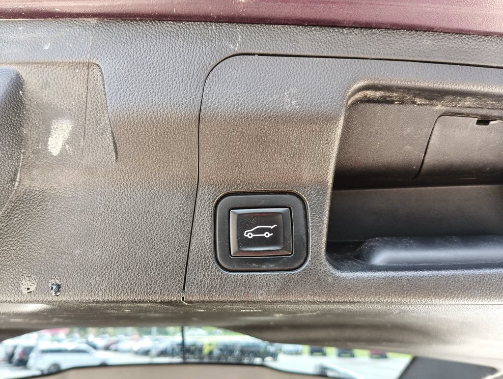 Used 2018 GMC Acadia SLE w/ Driver Alert Package I AWD/4WD image 19