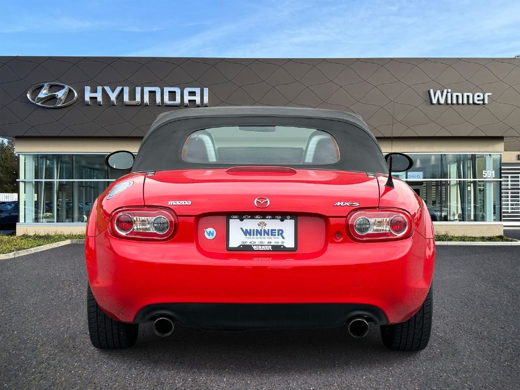 Used 2009 MAZDA MX-5 Miata Sport w/ Convenience Pkg RWD image 3