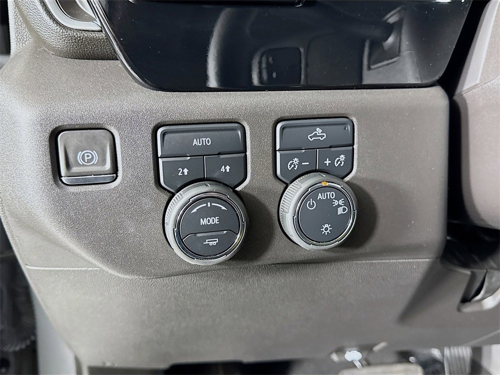 Used 2024 Chevrolet Silverado 1500 LT w/ Leather Package image 15