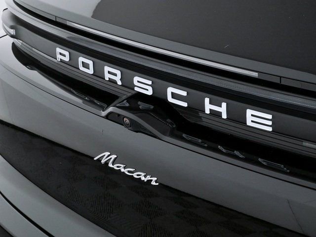 New 2026 Porsche Macan Electric image 36