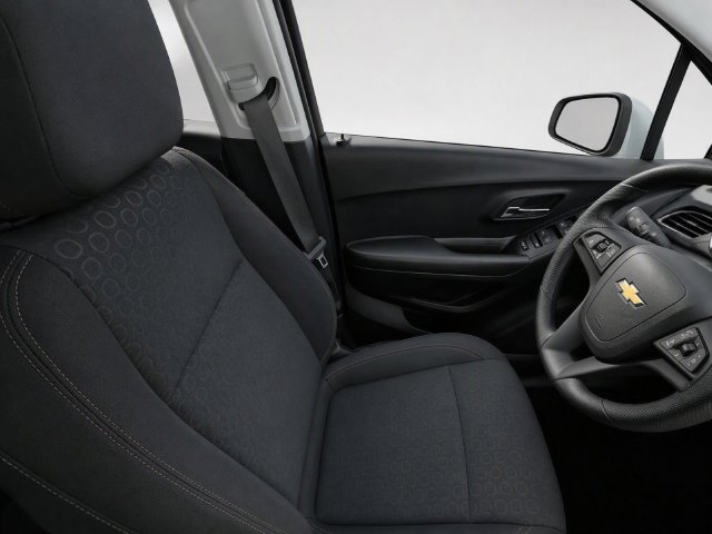 Used 2021 Chevrolet Trax LS w/ Tint and Cruise Package AWD/4WD image 22