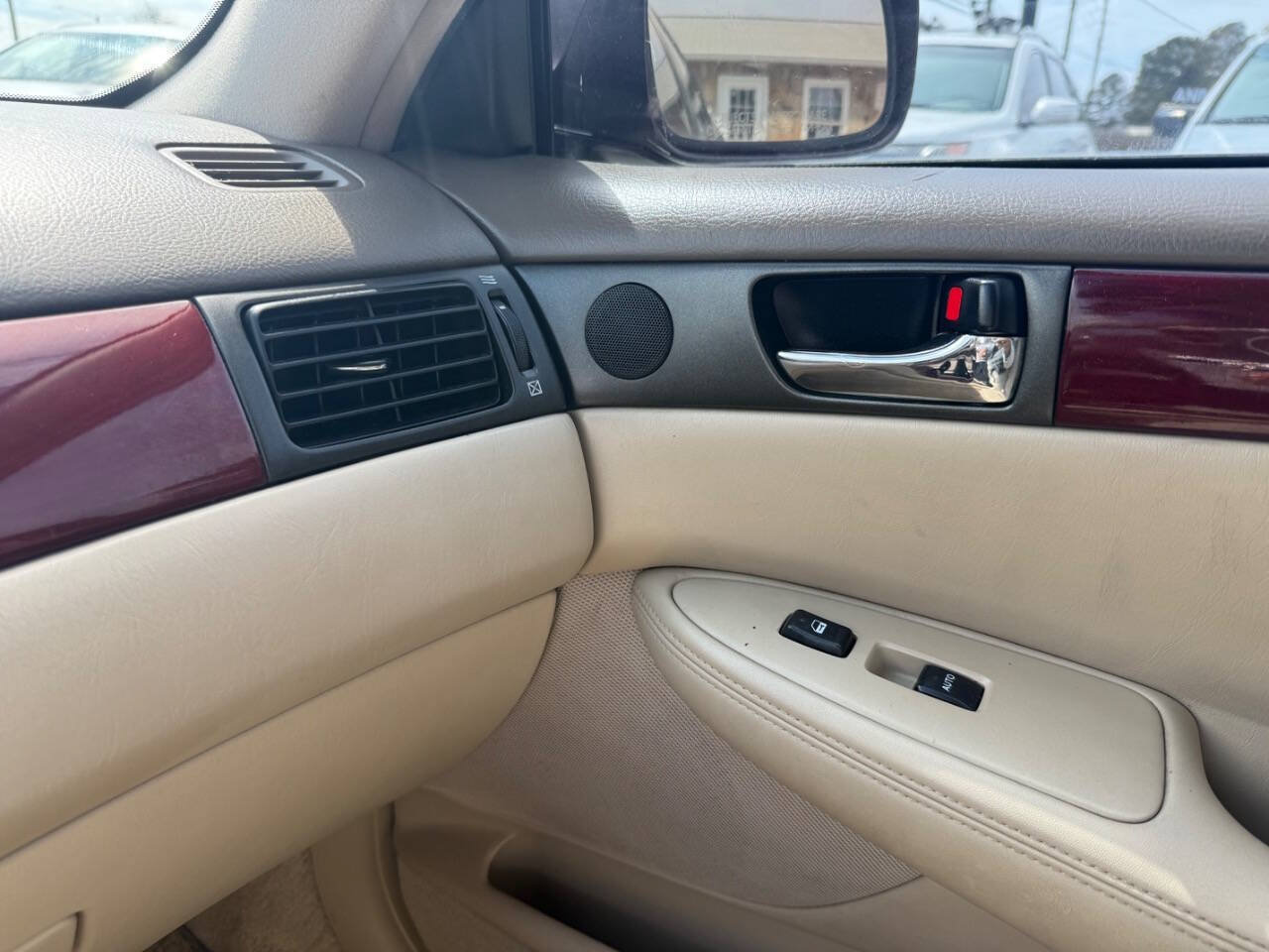 Used 2004 Lexus ES 330 FWD image 17