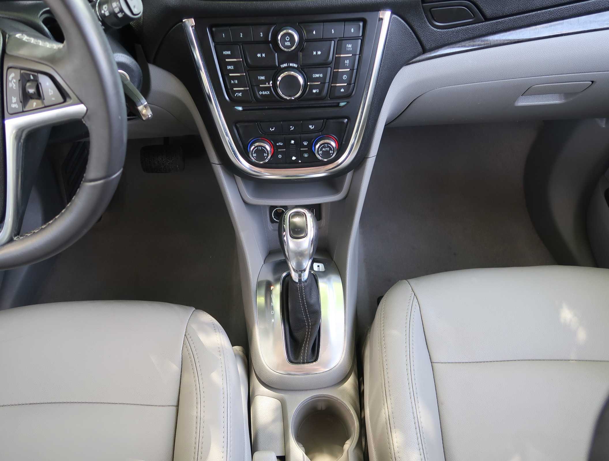 Used 2015 Buick Encore Convenience FWD image 19