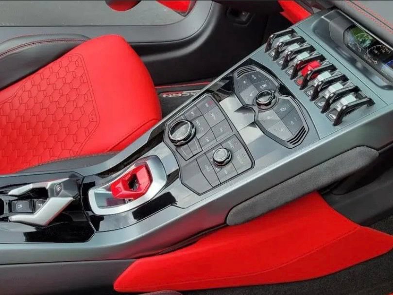 Used 2019 Lamborghini Huracan LP 580-2 RWD image 13