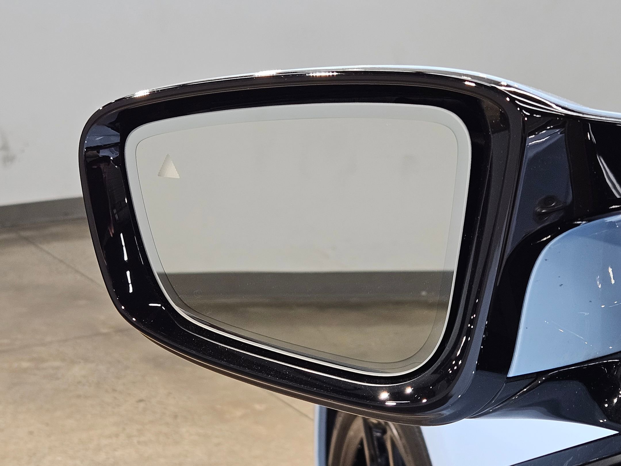 Used 2026 BMW M2 w/ Lighting Package image 22