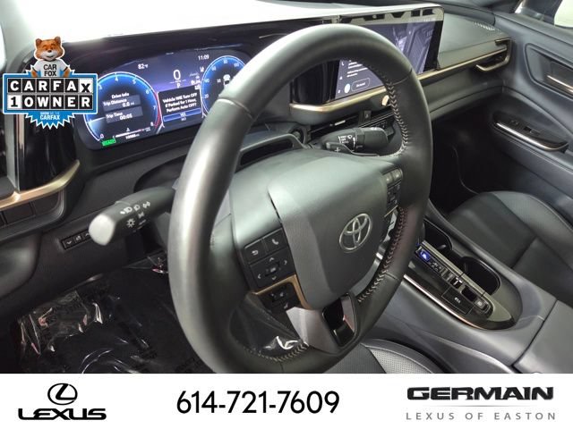 Used 2025 Toyota Crown Platinum AWD/4WD image 18