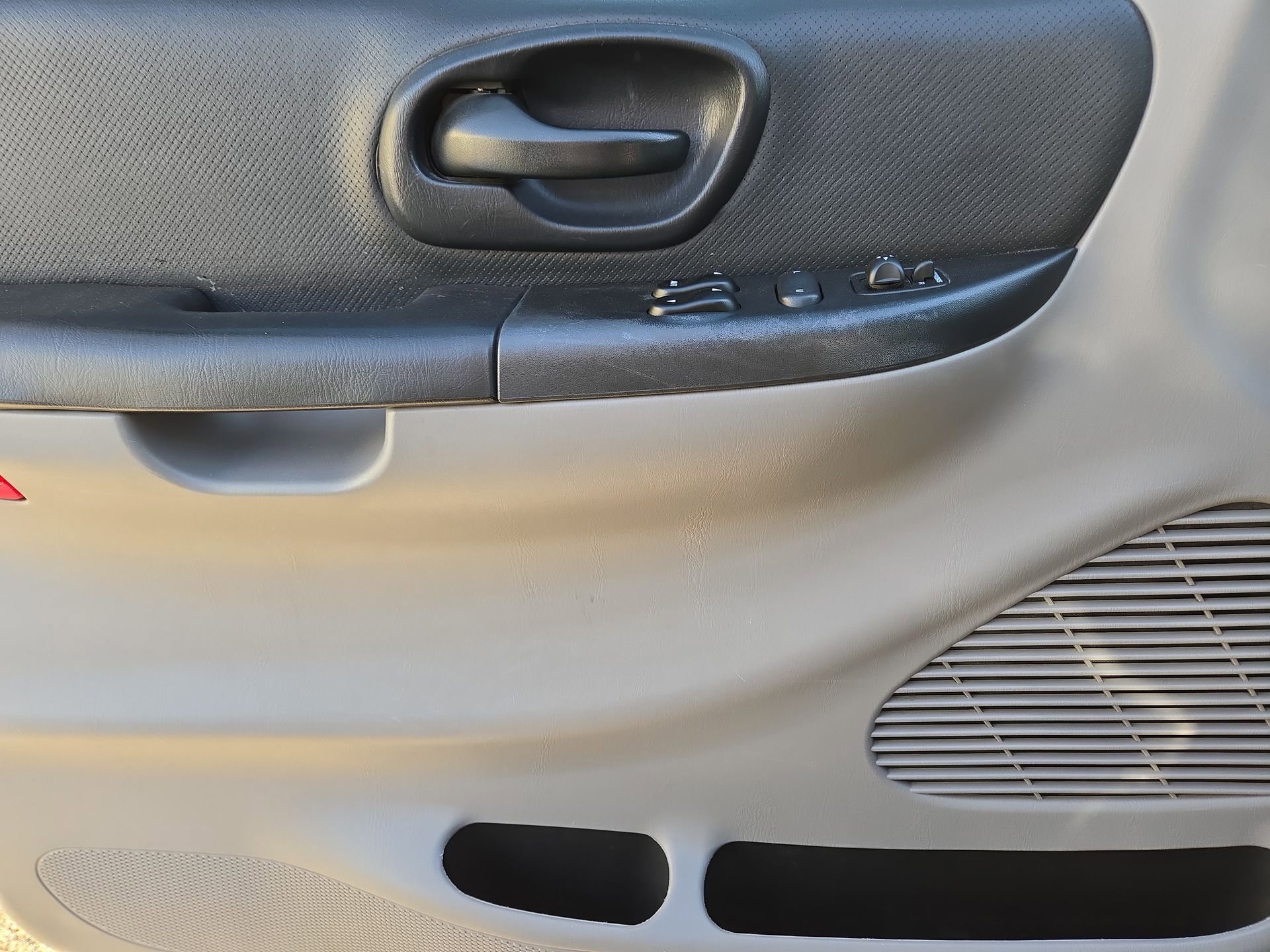 Used 2001 Ford F150 Lightning image 15