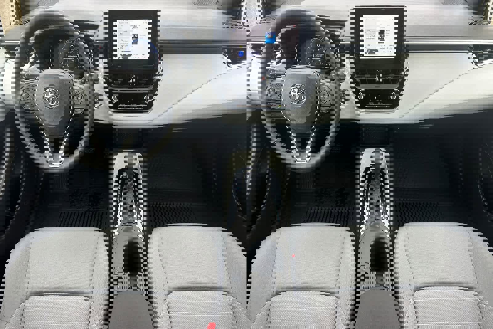 Used 2026 Toyota Corolla SE image 13